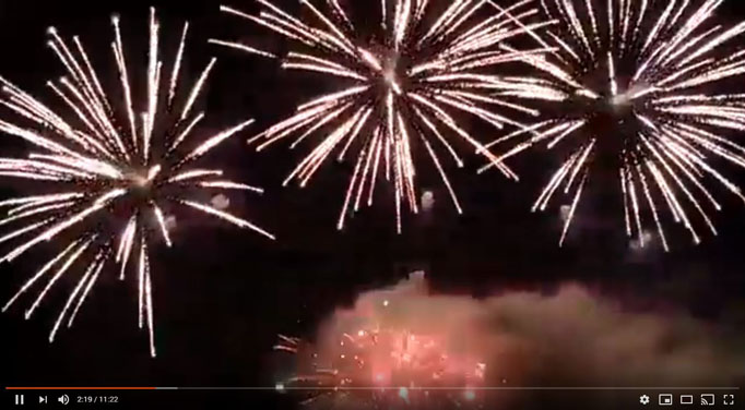 Feuerwerk Autohaus Roth in Daaden von Martin D Spezialeffekte